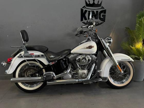HARLEY-DAVIDSON SOFTAIL HERITAGE CLASSIC 